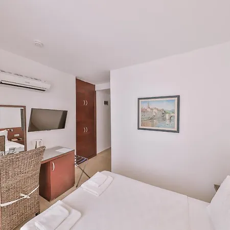 Hotel Gardenia (adults Only)
